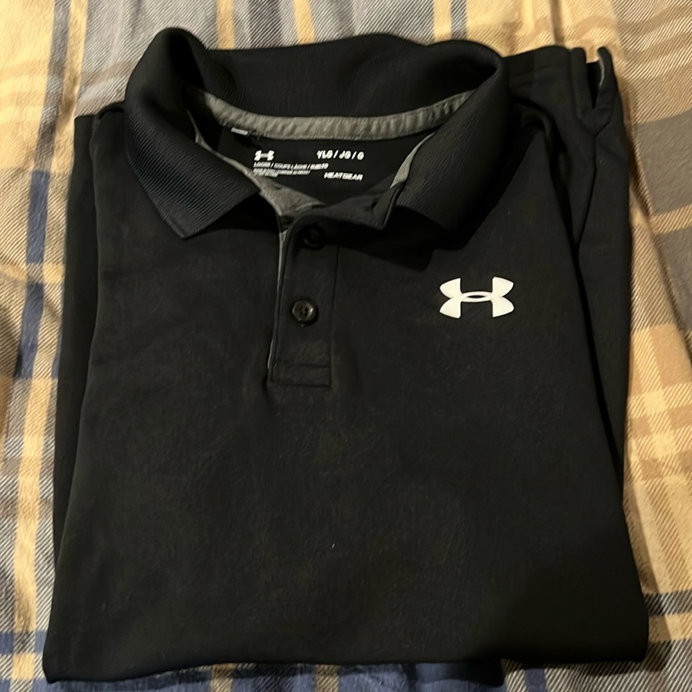 Under Armour Boys youth large short sleeve polo in black